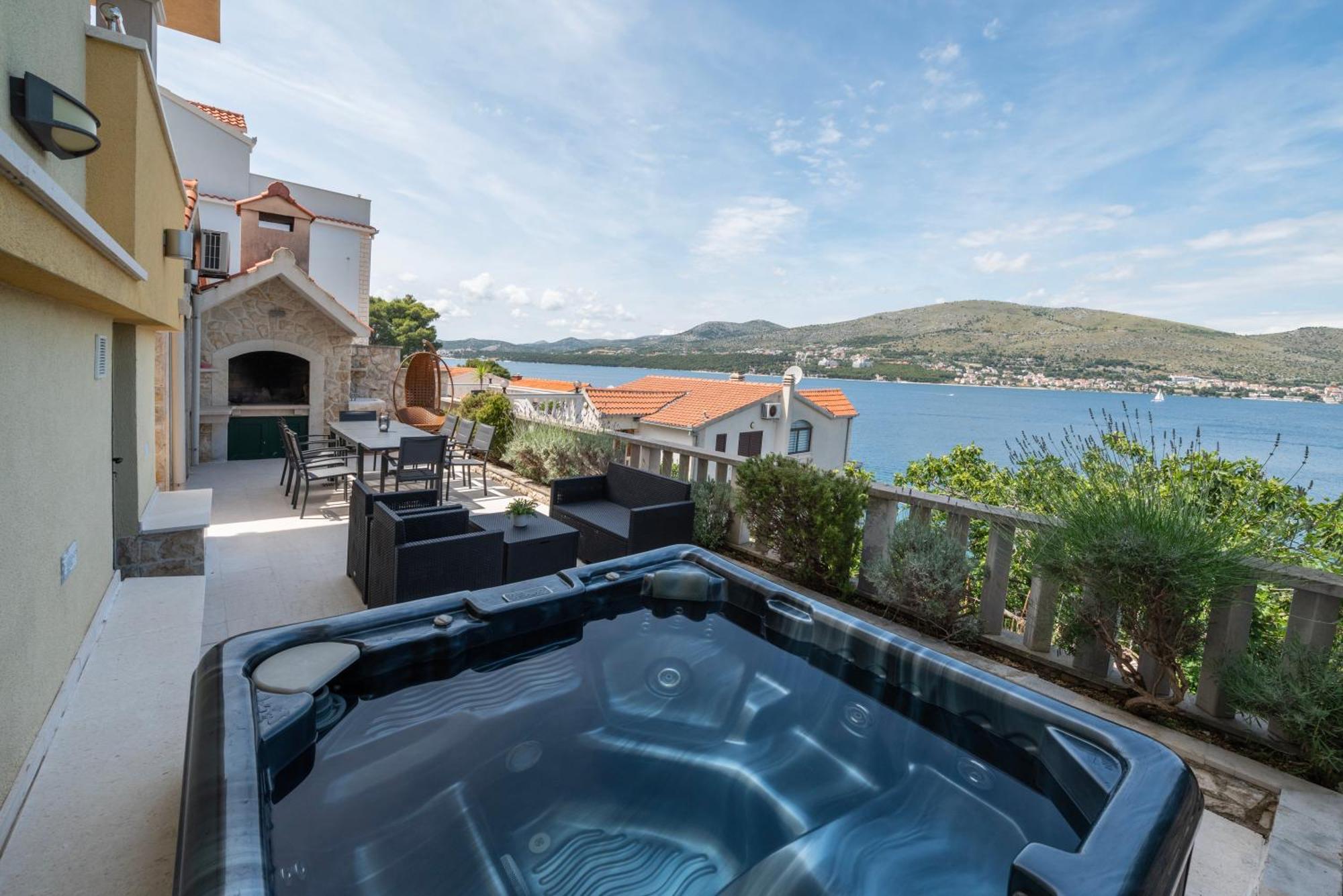 Lavanda Residence With Heated Pool Trogir Split Donji Okrug  Exterior foto